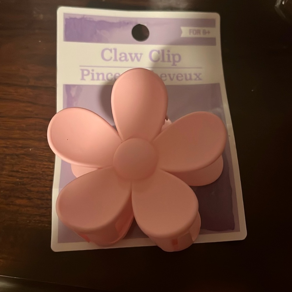 Pink flower claw clip.